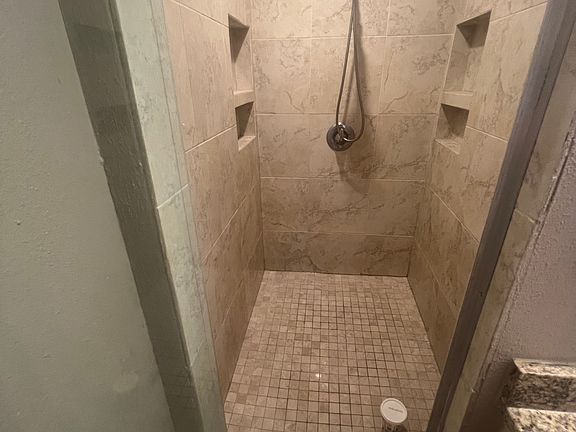 3rd image of 14930 Sandy Creek Dr