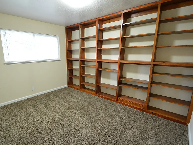 3471 Windsor Ct — Photo 14