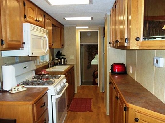2nd image of 396 Skyline Dr