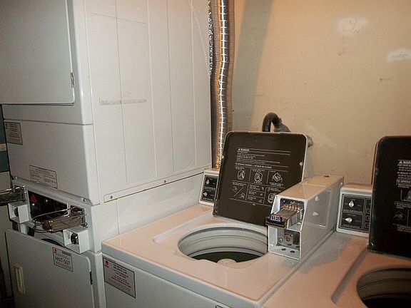 5th image of 520 Elgin Ave #301