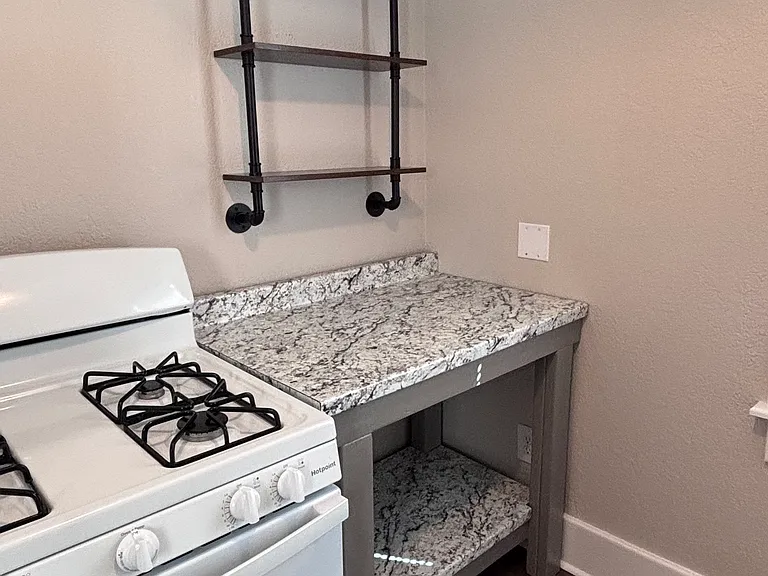 317 E Patti Page Blvd — Photo 30