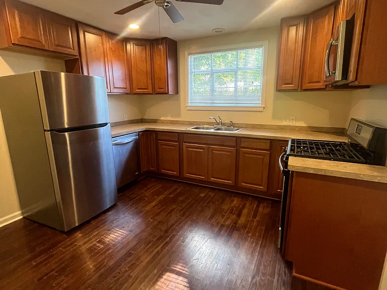 681 Whitney Rd W — Photo 8