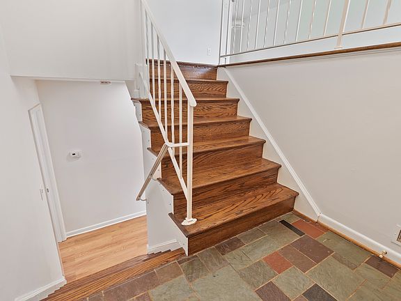 Split level foyer