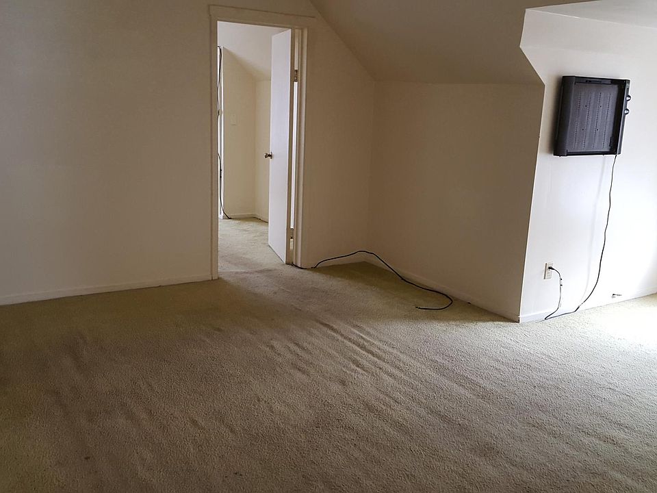 2nd image of 67 City Hill St APT 3