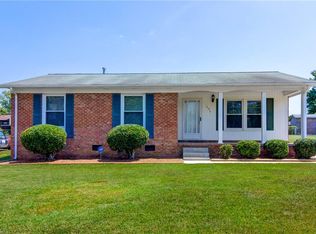 1602 Glenridge Rd, Greensboro, NC 27405