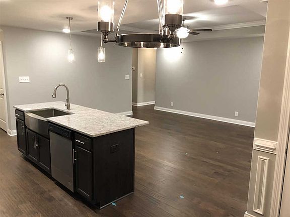 5th image of 1073 Charles Thomas Dr