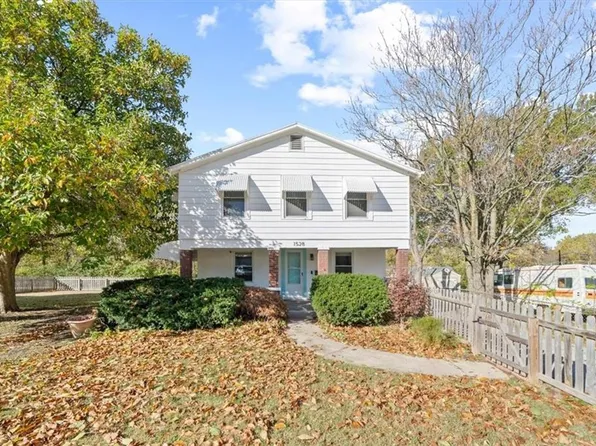 1528 N Noland Rd, Independence, MO 64050