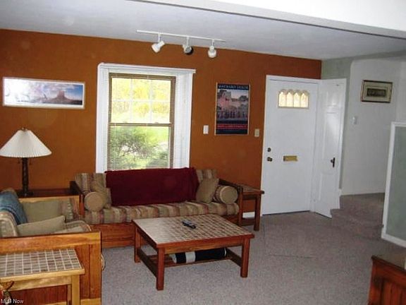 3rd image of 11313 Kensington Ave