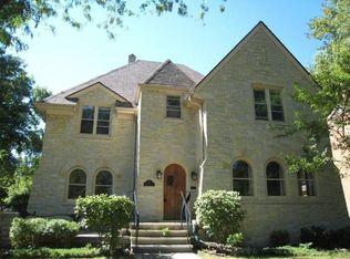5303 N Santa Monica Blvd, Whitefish Bay, WI 53217