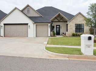 701 Maple Hill Rd, Norman, OK 73069