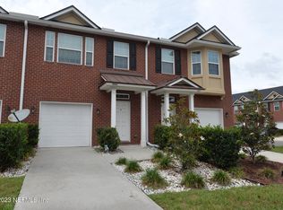 9443 High Meadow Ln, Jacksonville, FL 32225