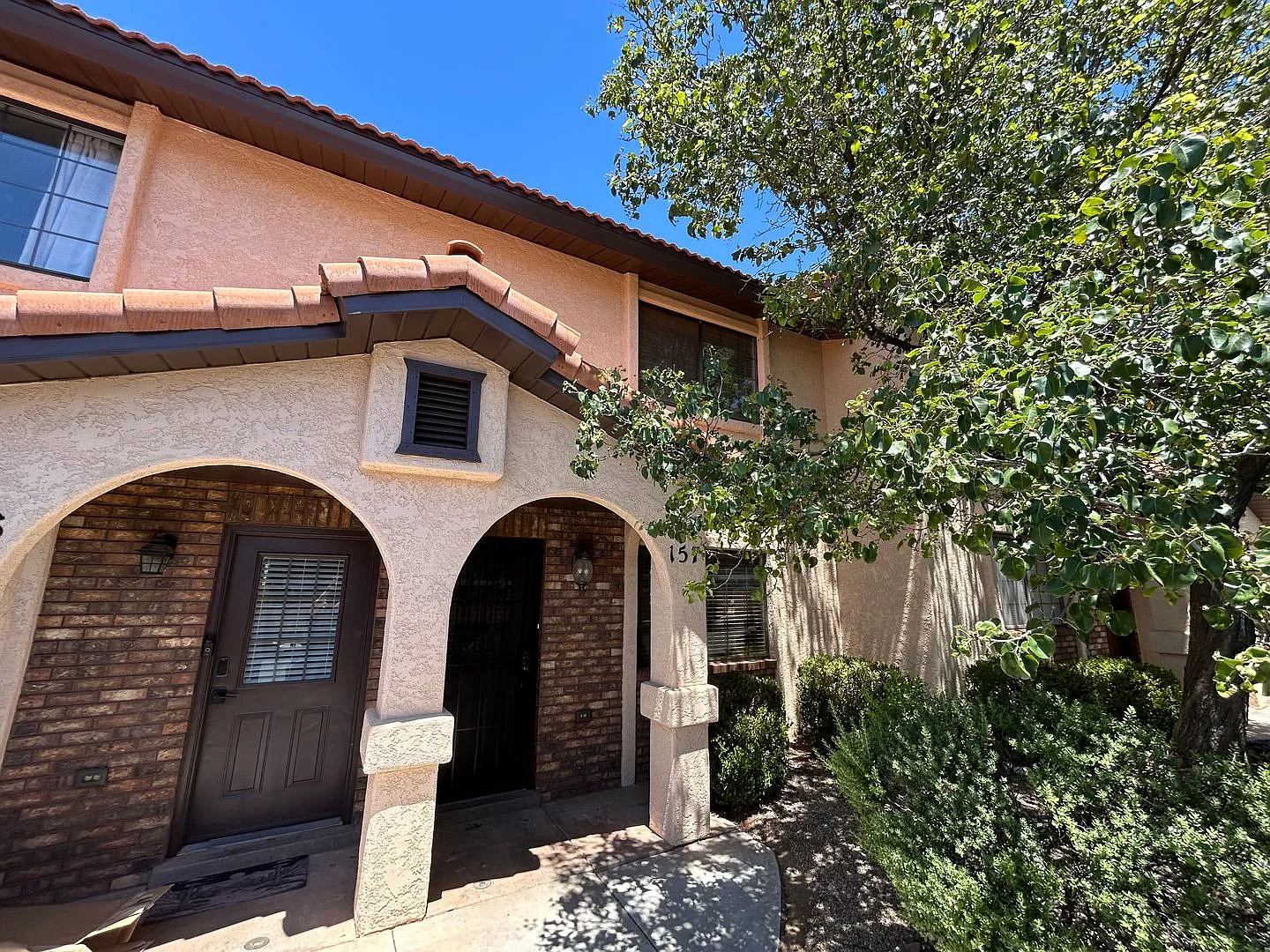 Available Now! - 2 Bed, 1.5 Bath with great community amenities and new kitchen appliances — Photo 3