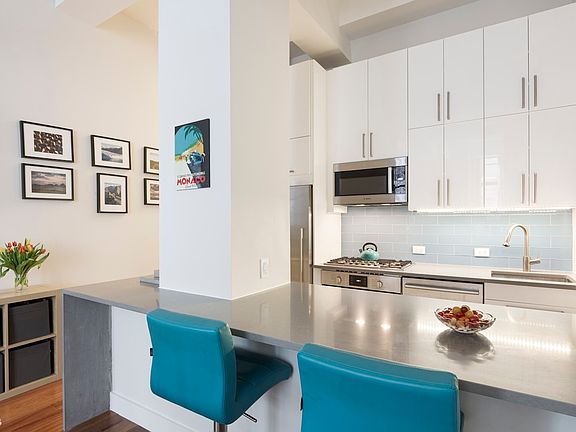 3rd image of 310 E 46th St APT 4U