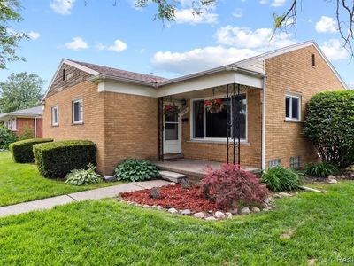 8575 Darlene St, Warren, MI, 48093