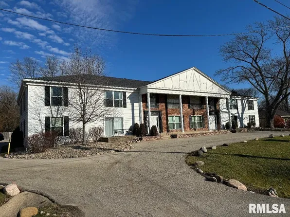 5326 N Humboldt Ave, Peoria Heights, IL 61616