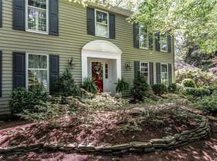 61 Hunters Pointe, Pittsford, NY 14534