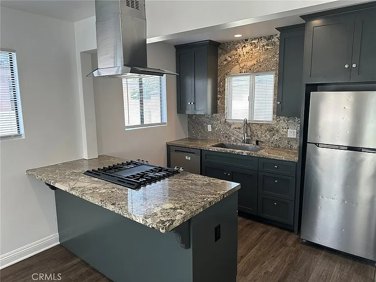 1819 Gramercy Ave #B — Photo 5