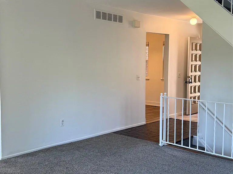 3028 Moon Lake Dr — Photo 2