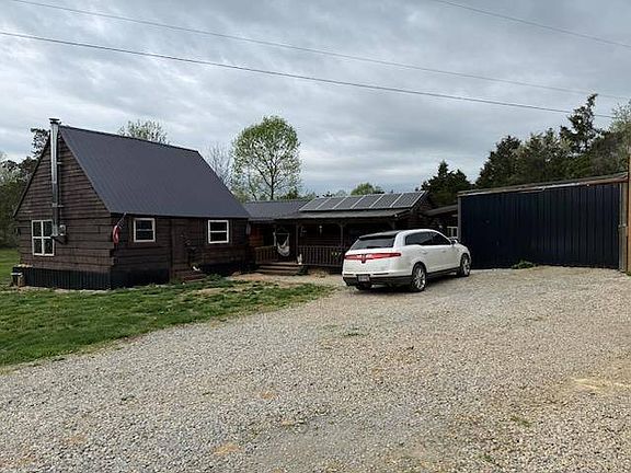 2nd image of 1427 Greenbrier Rd