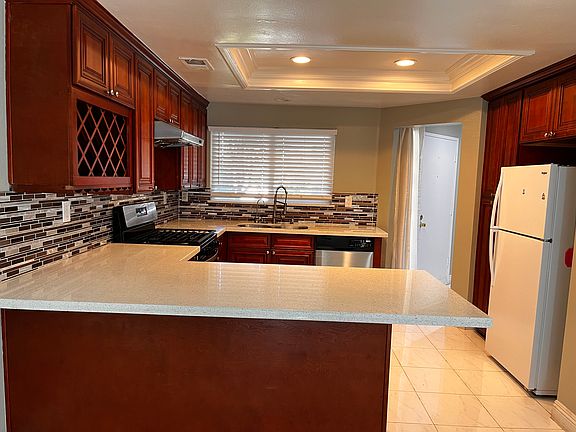 3rd image of 2107 Dublin Ln #1