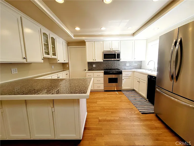 5155 Thorn Tree Ln — Photo 4