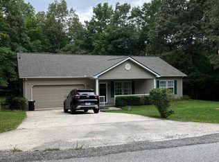 236 Pomeroy Dr, Crossville, TN 38558