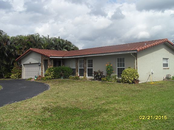 4th image of 10365 NW 16th Ct