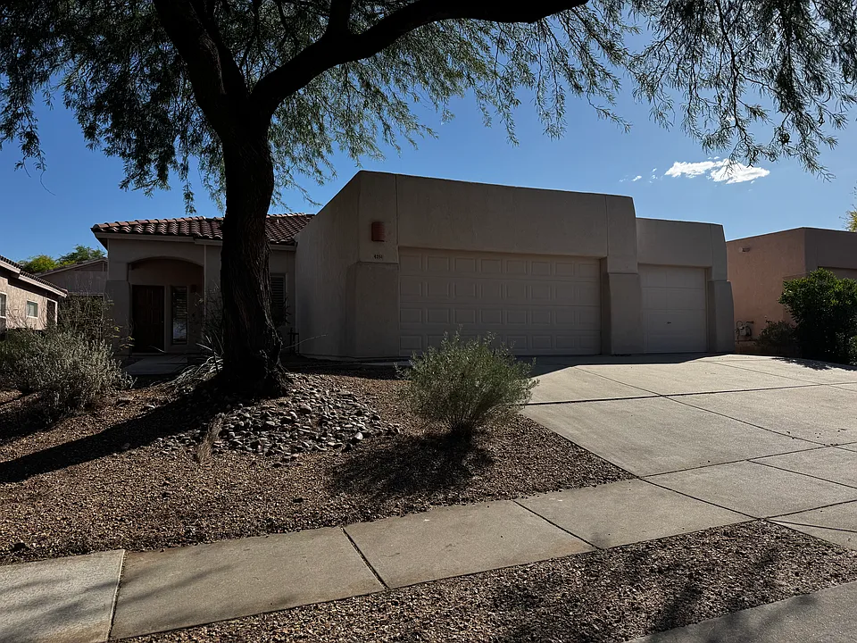 4261 W Mine Shaft Way