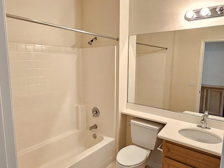 217 Coral Rose — Photo 9
