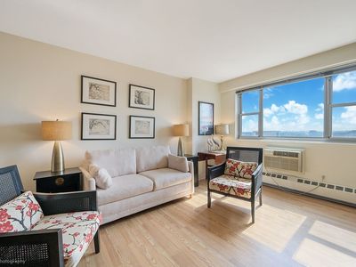 52-40 39th Dr APT 12B, Queens, NY, 11377