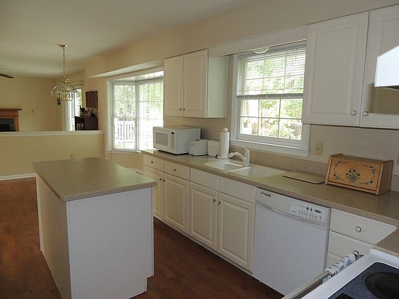 4th image of 624 Timber Wood Blvd