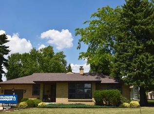 822 Valley Ln, Lockport, IL 60441