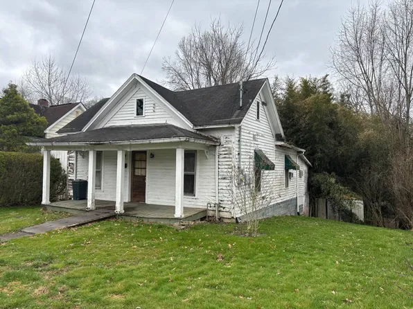 1004 Hawthorne St, Parkersburg, WV 26101