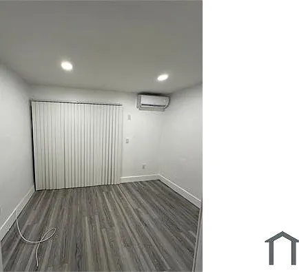 14280 NE 6th Ave #6 — Photo 1