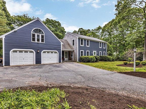 2nd image of 20 Checkerberry Ln