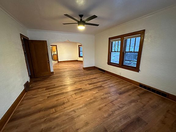 2nd image of 832 19th St #1