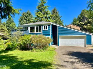 2614 NE Hemlock Dr, Yachats, OR