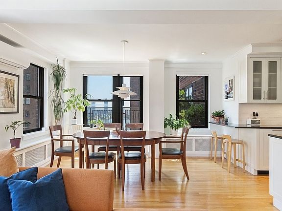 3rd image of 2 Tudor City Pl APT 15CN