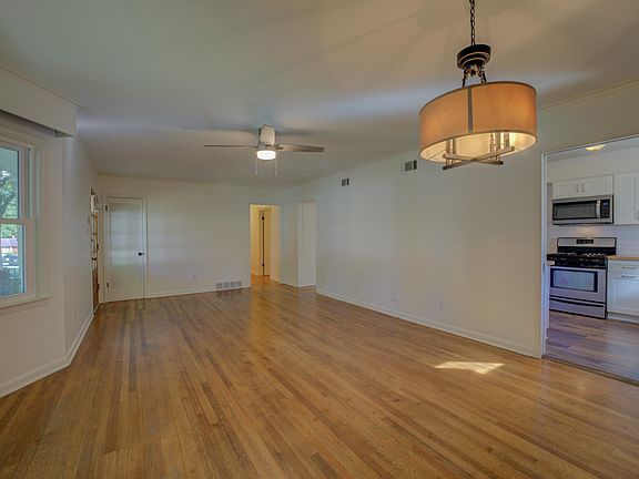 4th image of 268 Mary Ann Dr