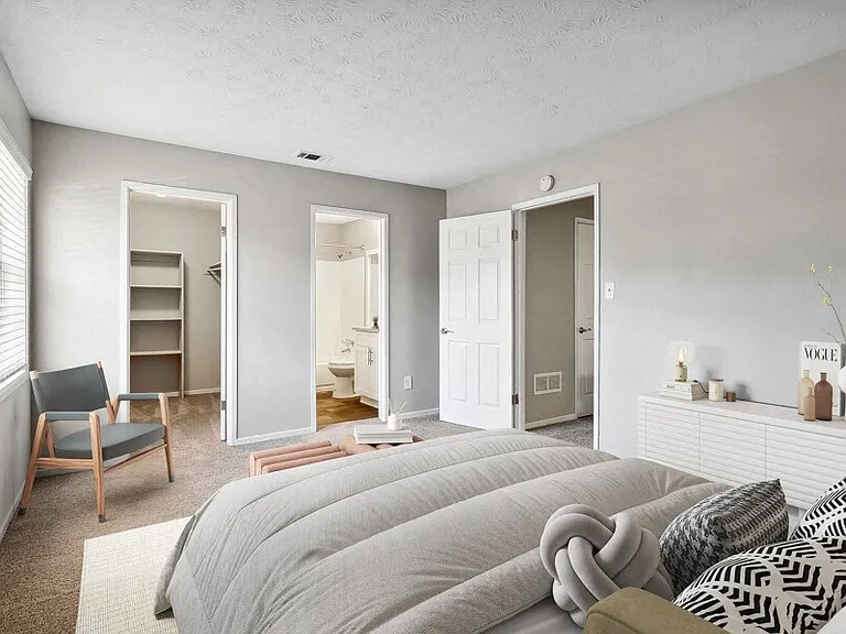 2311 Dunwoody Xing — Photo 13
