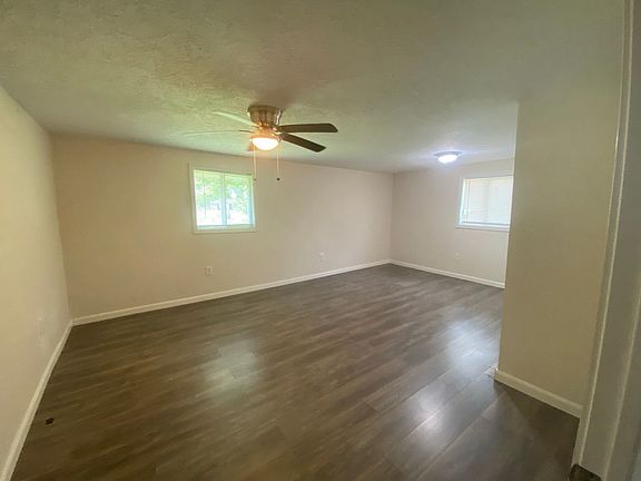 4th image of 218 Spencer St