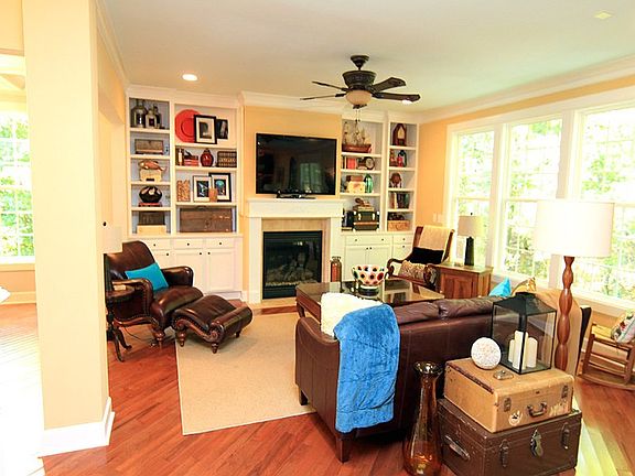 3rd image of 5118 Kemmont Dr