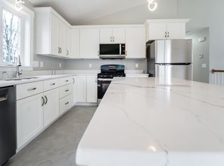 176 Chelsea St, Gardner, MA 01440