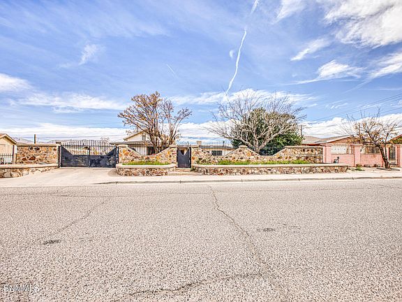 2nd image of 207 Edgewood Dr