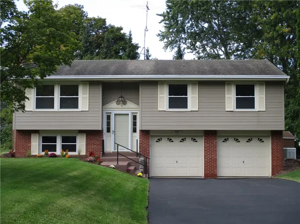 77 Hillary Dr, Rochester, NY 14624