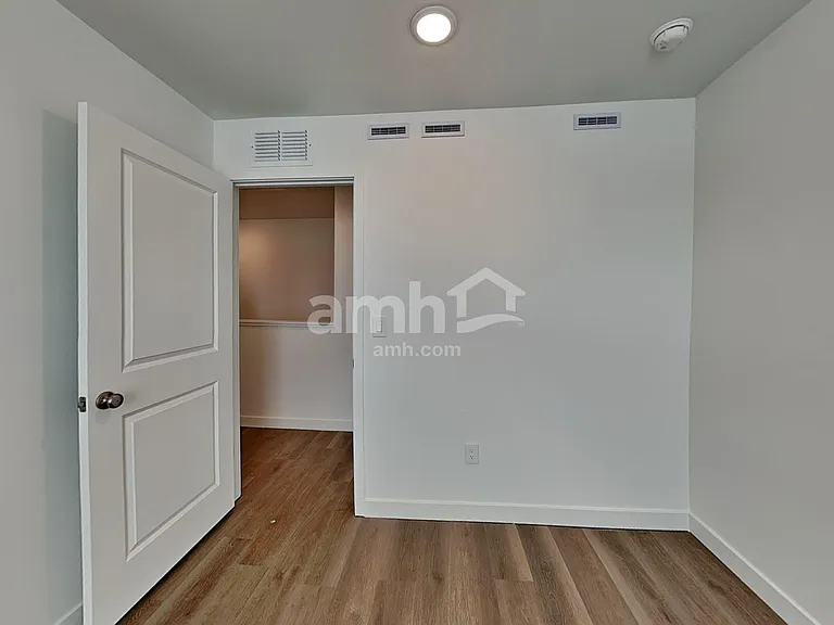 18480 W Cottontail Ln — Photo 19