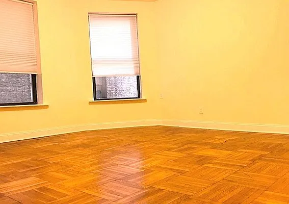 Rented by Beekman Street Realty | media 37