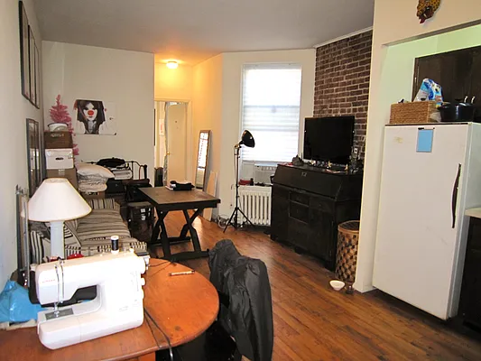 Rented by JK Dansar Corp | media 32