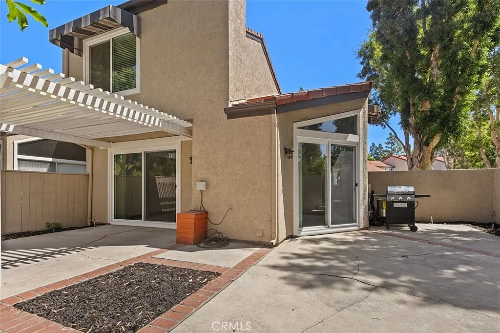 3 bed, 1413 sqft, $5,400 — Photo 3