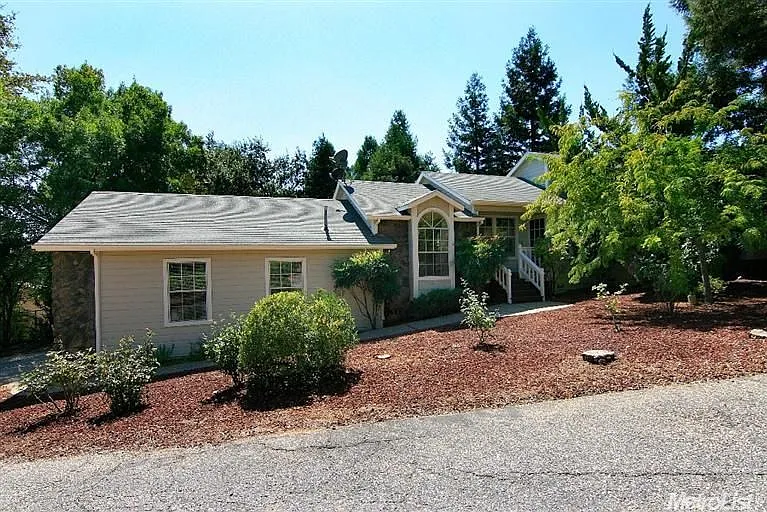 1211 Granite Ln photo 1
